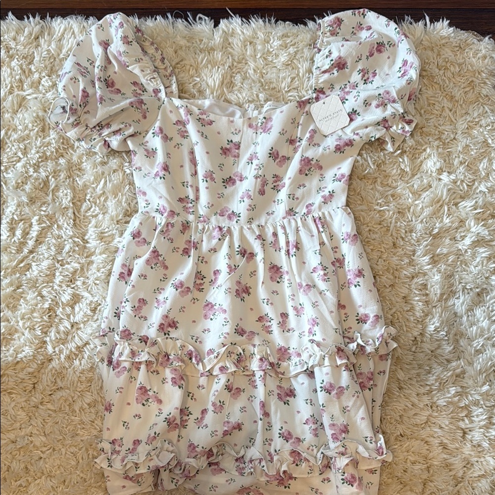 Altar'd State Floral Mini Dress- NEVER WORN, new tags
